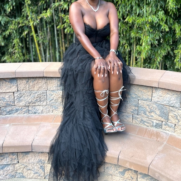 Guess Shoes - Picture 4 of 5